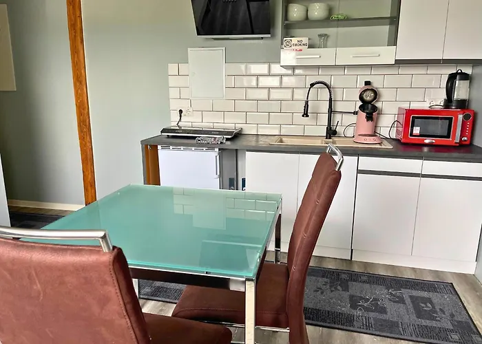 In Near Moselle Valley 公寓 *